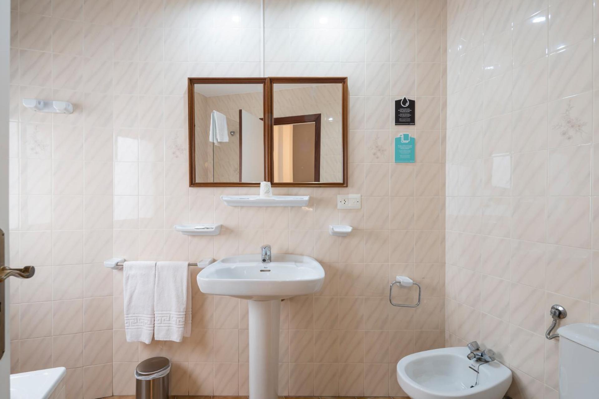 Hotel Alda Via Norte О Грове Екстериор снимка
