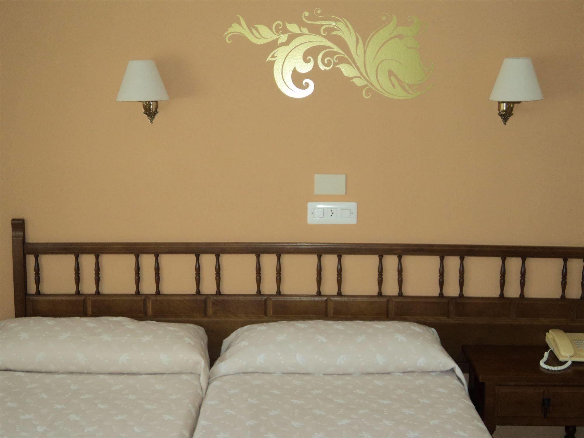 Hotel Alda Via Norte О Грове Екстериор снимка